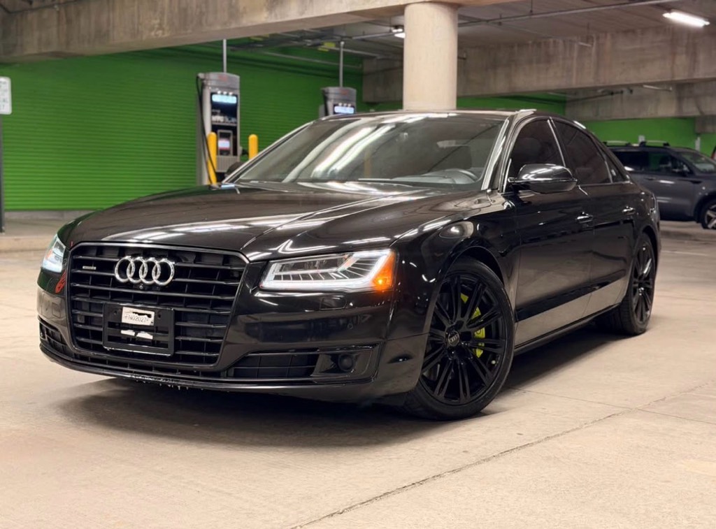 Audi 2015 AUDI A8 QUATTRO, 3.0L Turbo v6 tfsi, 81mij milje (130mij km), goxha opcione, goma te reja michelin pilot sport all season, ferrota te reja, vaj sa po i nderruar, jasteket e ajrit sa po nderruar, vjen ne Durres per 13,995€
Kontakt ne WhatsApp: +39 351 933 7958