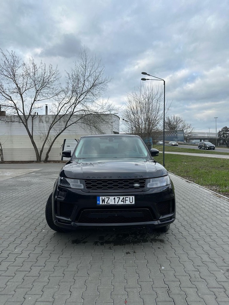 Range Rover Sport Autobiography 
Viti 2018
Full opsjone 
*Makine personale*
158000 KM origjinale 
Black edition 
Tapiceri e kuqe me t zez brenda akull 
Vjen me porosi direkt 
Cmimi 42000 € pa dogan i diskutueshem