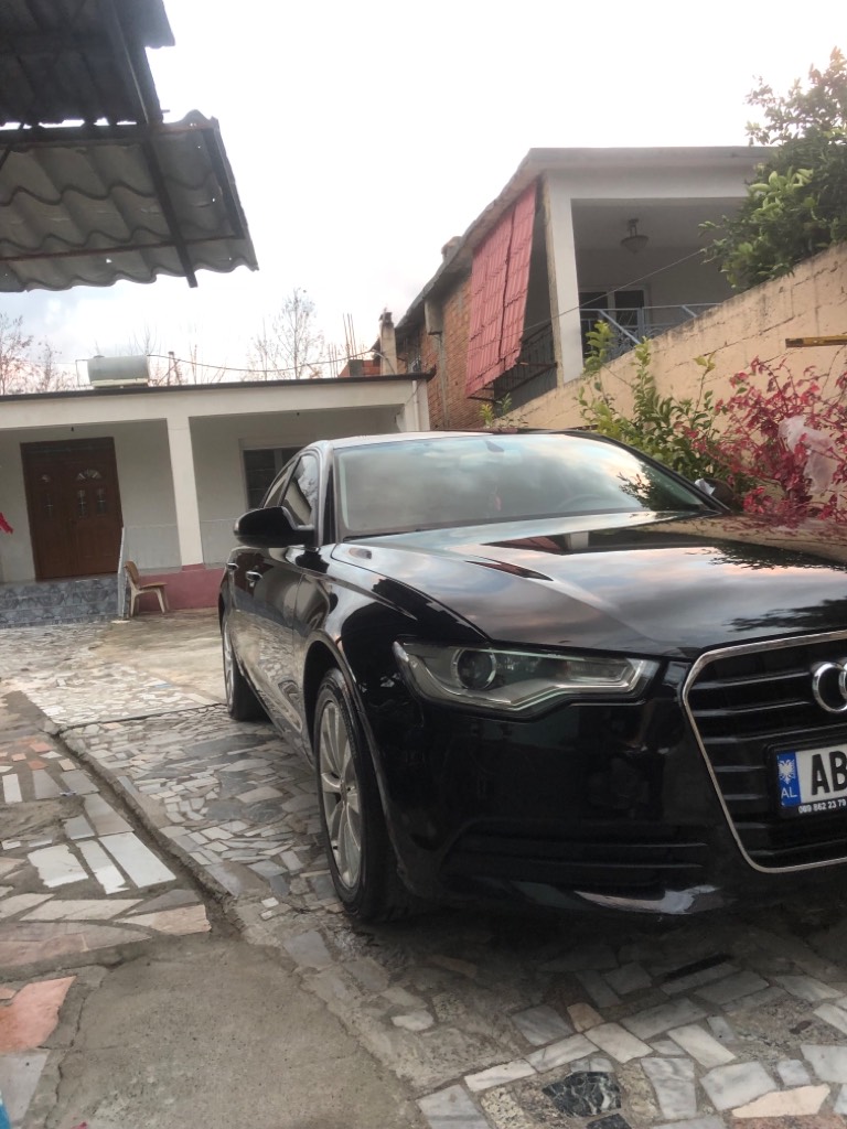 Eshte e ryjtu e shesim per arsy migrimi makina eshte korea 

