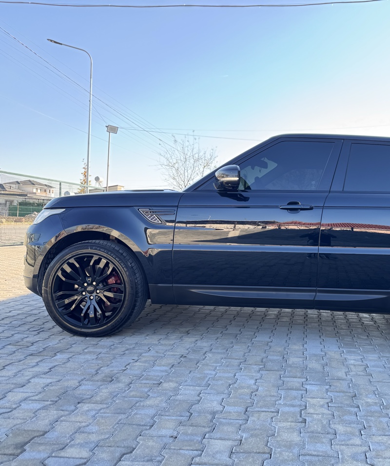 👉Range Rover 
👉SPORT
👉Viti 2015
👉km 146000
👉tel 0688070207