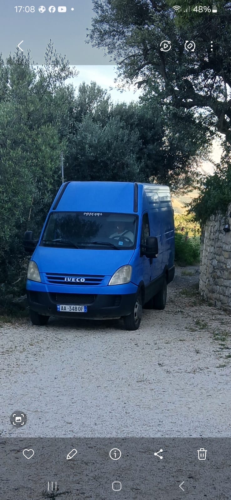 Iveco Daily,dopio gome,motor 2.3,pa takograf,me dokumenta te prera per 1 vit,kolaudimi 2 vjecar,shitet per arsye emigrimi