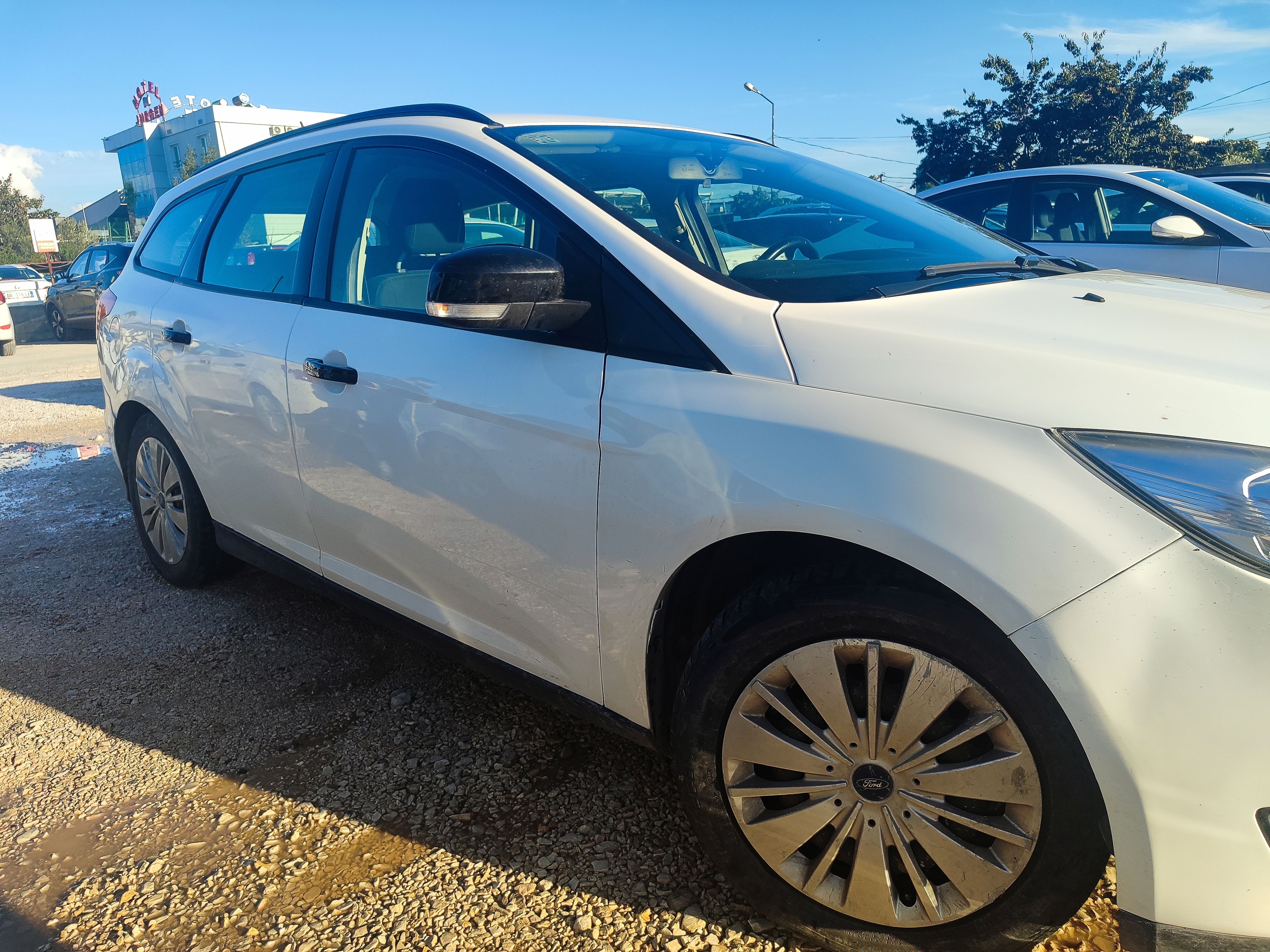 Shitet Ford Focus 2017 Manual Nafte