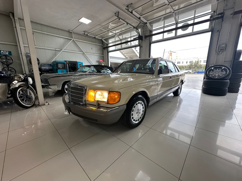 SHITET +355695638087
Mercedes-Benz SEL 420 1986 – Në gjendje perfekte 10/10!  (DOGANA E PAGUAR) Gati për targa retro !