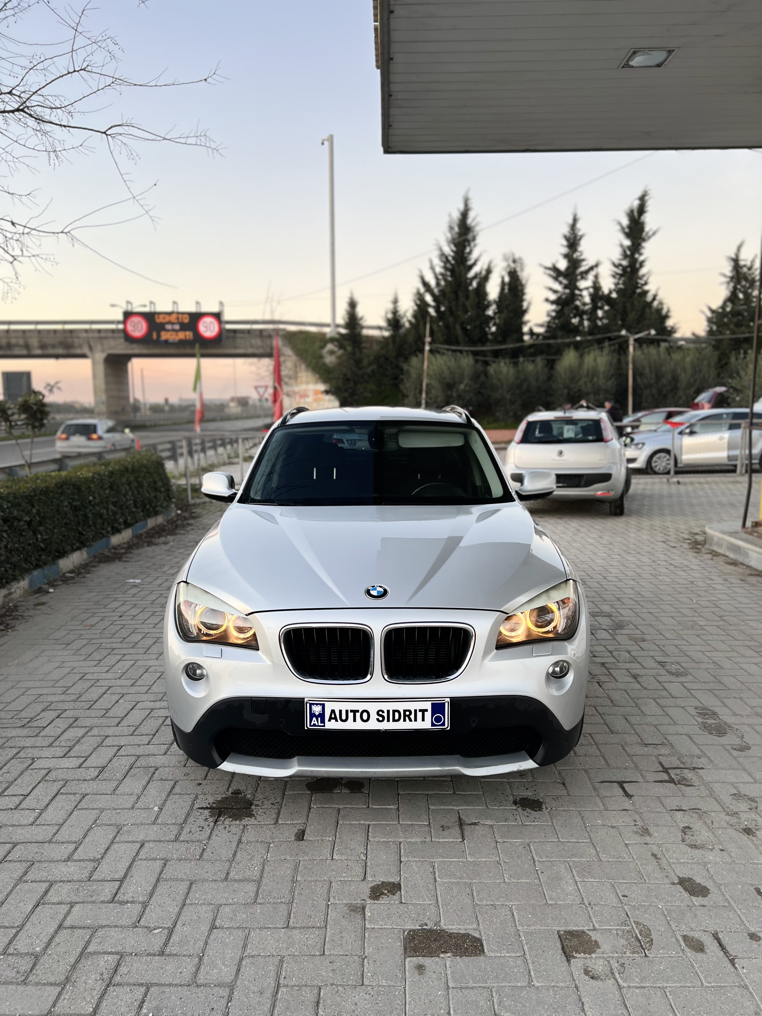 ✅BMW X1 x-Drive ✅
📍2.0 Nafte
📍:VITI 2011
📍:EURO 5A
📍CMIMI: 4500 euro i disk nga afer
📍: Manuale
📍DOGAN TE PAGUAR
📍:GATI PER TARGA
📍 E ARDHUR NGA ITALIA🇮🇹
📍:E PASTER NE PAMJE VIZIUALE
📍:GOMA 100% 4sezons
📍:TAPICERI E MIRBAJTUR
📍:CD PLAYER
📍 Eco
📍Fiket vet ne semafor
📍 Sensor Para Prapa
MP3,AUX,USB BLUETUTH
📍:CLIMA DIXHITALE
📍:PASQYRA ELEKTRIKE+ANTIVERBUESE
📍:ABS ESP AIRBAG
📍:MBYLLJE QENDRORE
📍:XHAMAELEKTRIK . XHAMA TE ZINJE
📍Sensor shiu
📍 Sensor Drite ETJ.
📍:NA VIZITONI NE FAQEN TON INSTAGRAM - 🥇auto_sidrit🥇
📞:CEL 0677410380📞
📍Vendodhja Kavaje
#auto #makinaneshitje