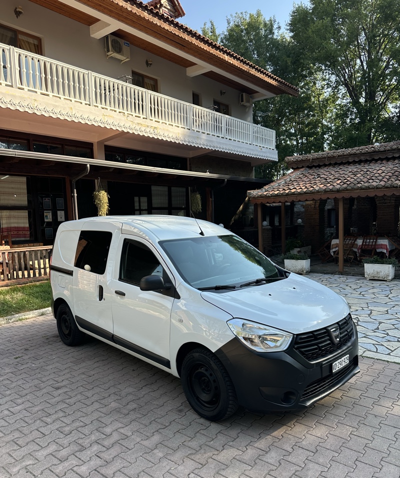 Dacia DACIA DOKKER 1.5 NAFTE SHUME EKONOMIKE
VITI 2019 ME 142.000 KM ME FATURA NE GJENDJE SI E RE KLIMA AC ECO SISTEM MAKINA TANI KA ARDHUR NGA SWICRA ME SHERBIME TE BERA DOGANE TE PAGUAR
Tel 0699418777