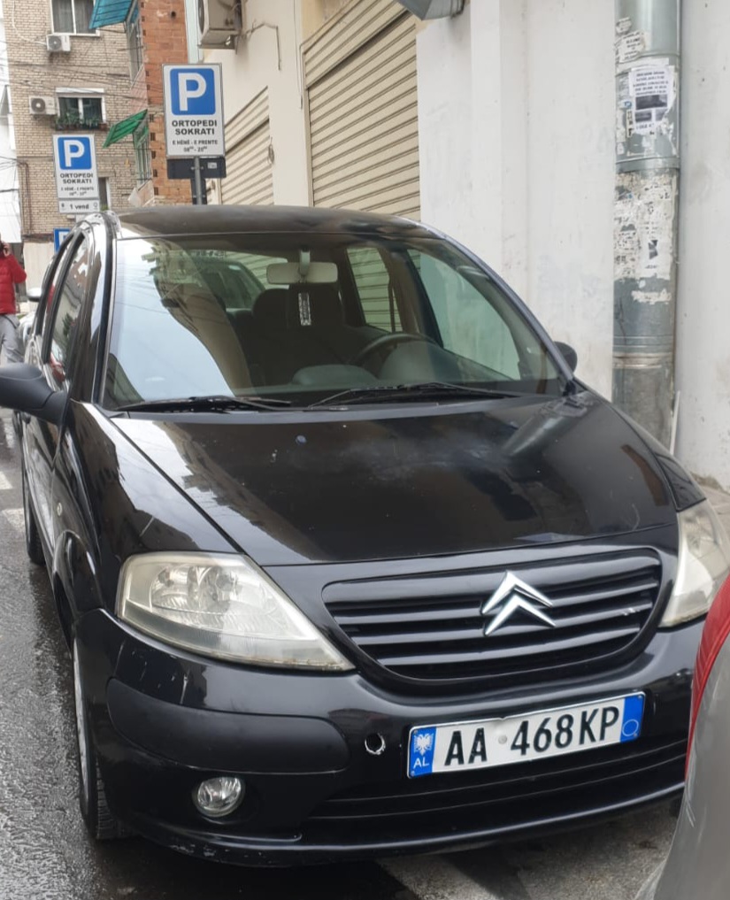 Shitet per arsye mosperdorimi Citroen C3 1,4 nafte automat me dokumenta 
Nr tel: 068 943 4569 
Cmimi pak i diskutueshem