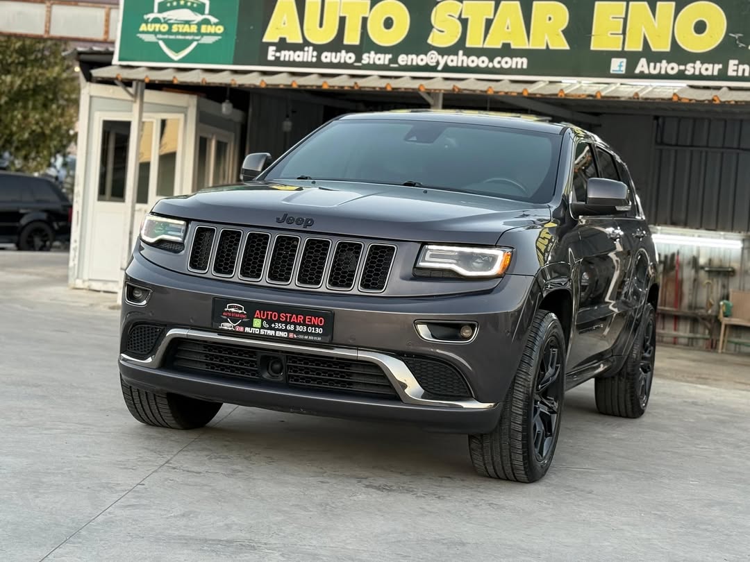✅ Jeep Grand Cherokee (Body Kit SRT) 3.0 Nafte, 250 hp, Konsumi Mesatar 7 l/100km. Vitprodhimi 2016, 150.000 km origjinale. E porsaardhur me dogane te paguar. Makina eshte ne gjendje perfekte pa shenja perdorimi. Versioni Summit, permban te gjitha ekstrat si p.sh.: Euro 6, Kambio Automatike Tronic, Amortizim me jastek ajri (ulje/ngritje), All Terrain Program (program special per te gjitha terrenet), Low Range, Adaptive Cruise Control (mban shpejtesine/distancen nga makina para dhe vetfrenon), Blind Spot Assist (sinjale rreziku tek pasqyrat), Keyless Start (ndizet/fiket me buton), Sensor parkimi/shiu/dritash/gomash, Kamer parkimi, Tavan panoramik, Sedile elektrike me memorje/fryrje/ftohje/ngrohje (para/mbrapa), Timon elektrik me ngrohje/marshe/komanda, Kroskot dixhital, Klima automatike dixhitale, Sistem zanor Boston, Night Package, Xhami para me rezistence/antiverbim, Xhama te zinj, Pasqyra me palosje, Shina ne tavan, Bagazh me buton, Ganxhe per rimorkjo, 2 celesa, Stopa LED, Fener LED Xenon me larje (kthehen sipas timonit), Disqe alumini 20’ SRT, etj. Cmimi €15.900 Per me teper informacion, na kontaktoni ne WhatsApp ose ne numrin e telefonit +355 (068) 303 0130. Na vizitoni ne Website: autostareno.com Instagram: auto_star_eno Facebook: Auto Star Eno Tiktok: autostareno Faleminderit!