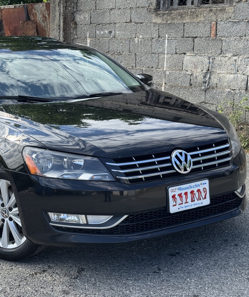 Volkswagen • I konvertueshëm 100% në gaz.
• 204 mijë kilometra.
• Sendilje kamosh lekure me ngrohje , memorje , levizje elektrike.
• Tapiceri ngjyrë e zezë.
• Klima automatike me 2 zona.
• Sistem Muzike Premium FENDER.
• Pilot automatik.
• Aux,Navi,Cd,Bluetooth.
• Komanda në timon.
• Sensor Shiu dhe Drite.
• Ndezje me buton Start Keyless.
• Hapje mbyllje me gisht.
• Ndezje e makins nëpëmje pultit.
• Kamer parkimi
• Baxho.
• Kambio automatike , tronik +/-.
• E gateshme për çdo lloj prove.
• 0696866611