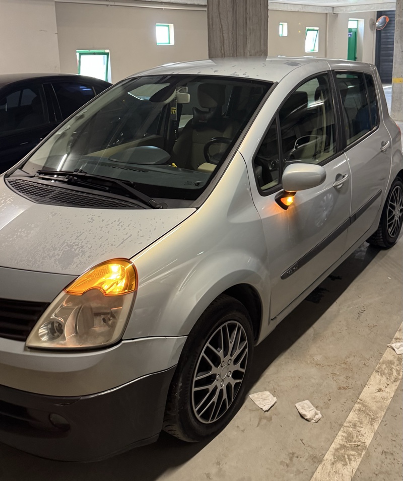 Renault Modus 1.6 Benzin/Gaz Ne Leje Kambio Automat Me Vaj Makina Esht Super Gjendje.
Kondicioner Nuk I puno AC, Gomat 50% marka e gomave Kontinental. Makina esht gati per nje
Pronar/e te ri. 2300€ NR i telefonit 0696137730☎️.
Makina Ka 212🐁KM e ardhur nga Franca🇫🇷 e gatshme per cdo Iloj prove nga ana juaj