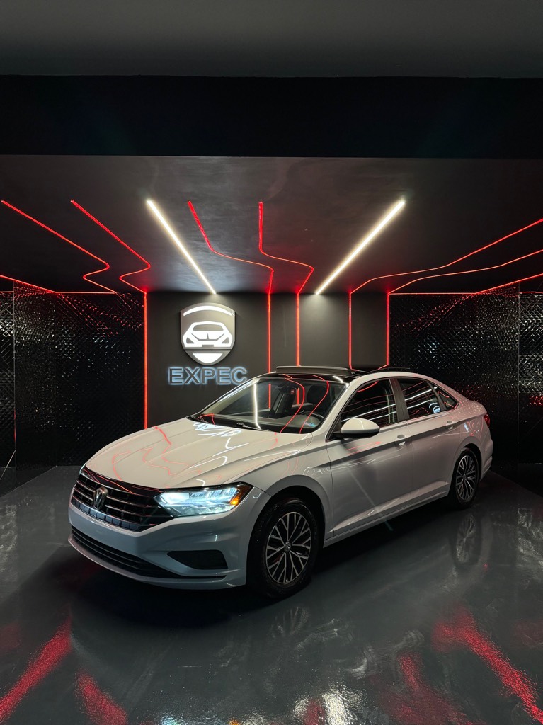 Vw jetta 2019 automatike 
190.000 km 
1.4 benzine turbo
Ardhur nga usa 
0692639765

