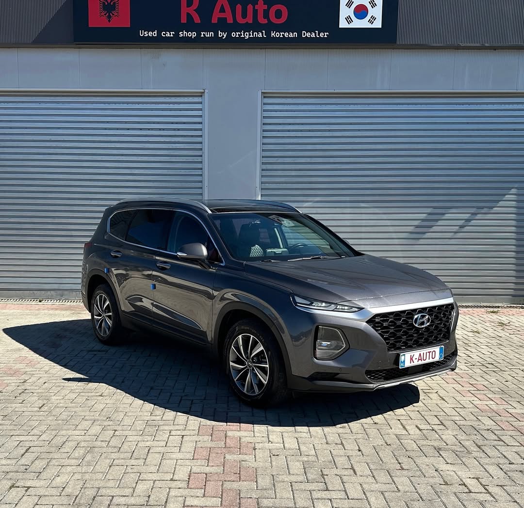 Hyundai Hyundai SantaFe 5P
Viti 2018 / 19
Motorri 2.0
Karburanti Nafte
Kamio Automatike
Kilometra 112.000 km (Te certifikuara)
Dogane e Paguar (Gati per targim)
Lista e Opsioneve:
Timon me Ngrohje
Timon me 3 Pozicione (Comfort, Normal, Sport)
Sedile Para Elektrike
Sedile Para me Ngrohje + Ftohje
Sedilet Mbrapa me Ngrohje
Bagazh shume i bollshem / Elektrik
NAVIGATOR I MADH
Komanda ne Timon
Auto HOLD / LINE ASSIST
Sensor Parkimi Para + Mbrapa + Kamere
Bluetoth / AUX - RADIO - CD - USB
Cruise Control
Fener dhe Stopa FULL LED
Sensor Dritash
Fener me Larje
Pasqyrat Elektrike
AC - Klima
Tapiceri Lekure Shume e paster
Edhe shume opsione te tjera.
Code x141
Çmimi 18.900€
+355683511110
