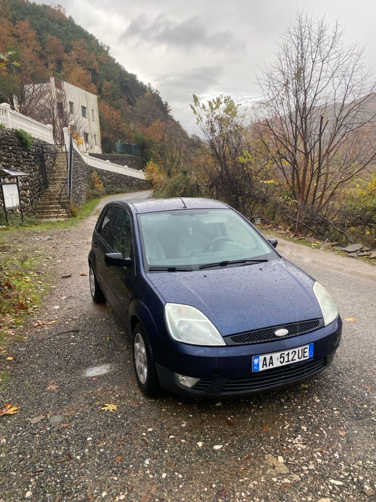 I diskutushem 1700€ .nr 0699155379 letrat i ka deri 26 qeshor kualidimi esht vitin tjeter 2026 xhamat e zi i ka deri 2027 me leje esht shum e paster Nga brenda