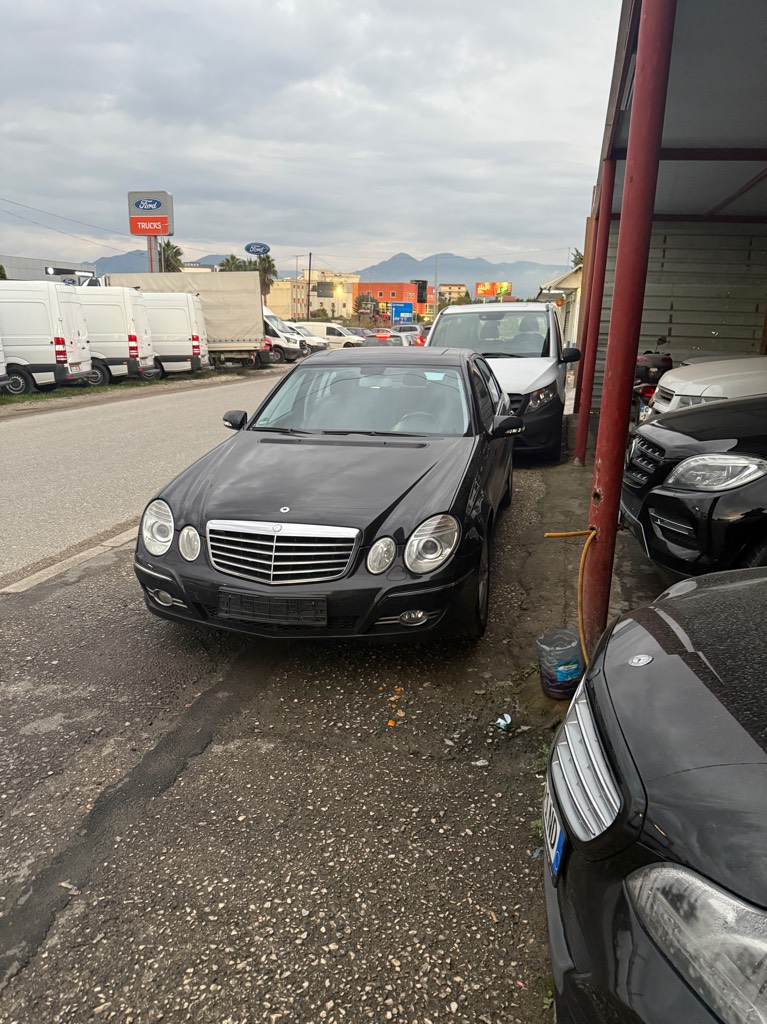 E ardhur ka gjermnia dogan e paguar gati per targa super mjet 2009 280cdi 170.000 km te vetat
Numri tel : 0693987905 🇧🇪🇧🇪🇧🇪mjet gjermanie