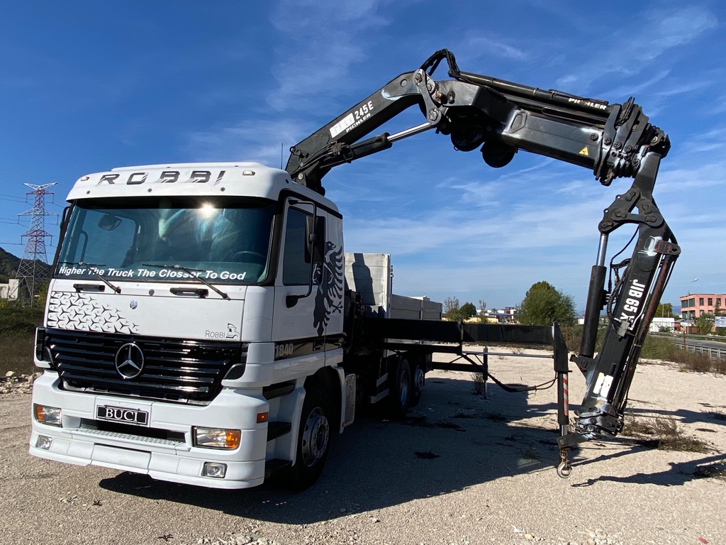 Actros 1840 Viti 2001 Hiab 245 5 Dalje Job 65 4 Dalje Goma Te Reja Te gjith Sherbimet E Sapo Bera Mundesi Ndrrimi +355 686 4444 99