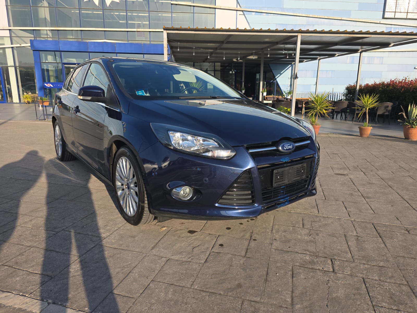 Ford 𝗙𝗼𝗿𝗱 𝗙𝗼𝗰𝘂𝘀
JO NDËRRIM.
Me doganë të paguar.
Viti i prodhimit 2013.
Motor Motor 1.0 Benzin (shumë ekonomike).
98 Mijë KM.
Kambjo Manuale 6+R.
Klimatronik.
Sensor Parkimi Para Mbrapa. .
Xhama të Errët origjinale.
Pasqyra me Mbyllje.
Keyless Go (Hapet Mbyllet Ndizet me çelësin në xhep).
Start & Stop.
Importuar nga Italia.
Disqe Alumini.
Komanda në Timon.
Xhama Elektrike.
Drita Mjegulle.
Abs,Esp,AirBag etj.
Çmim 520.000 lek me TVSH doganë e paguar.